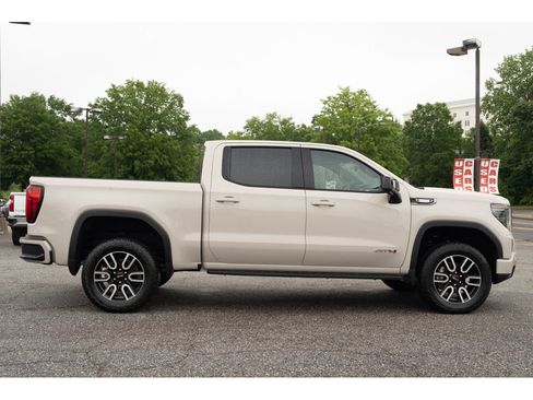 New 2026 GMC Sierra 1500 AT4 AWD/4WD image 9
