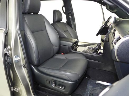 Used 2022 Lexus GX 460 Premium w/ Premium Package AWD/4WD image 19