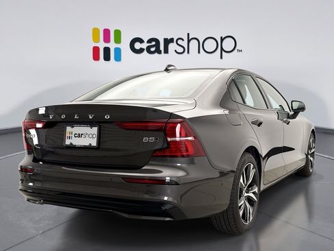 Used 2025 Volvo S60 B5 Plus image 5