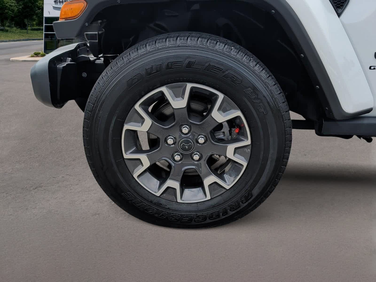 Used 2024 Jeep Gladiator Sport AWD/4WD image 11