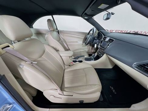 Used 2013 Chrysler 200 Limited FWD image 35