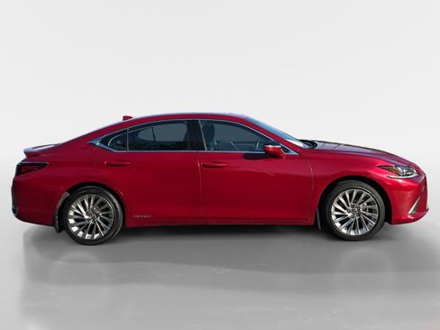 Used 2021 Lexus ES 300h 300h Luxury w/ Accessory Package image 3