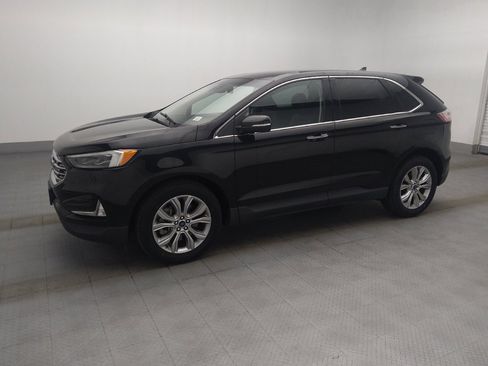 Used 2022 Ford Edge Titanium w/ Equipment Group 301A AWD/4WD image 2
