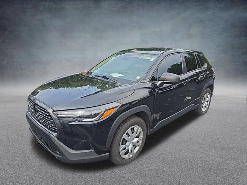 Used 2022 Toyota Corolla Cross L AWD/4WD image 3