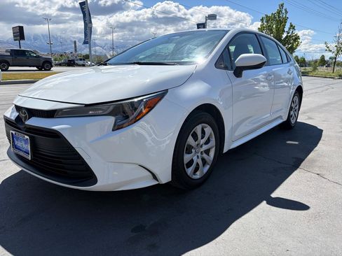Used 2023 Toyota Corolla LE w/ Carpet Mat Package (TMS) FWD image 3