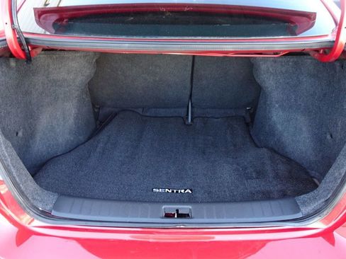 Used 2019 Nissan Sentra SR image 14