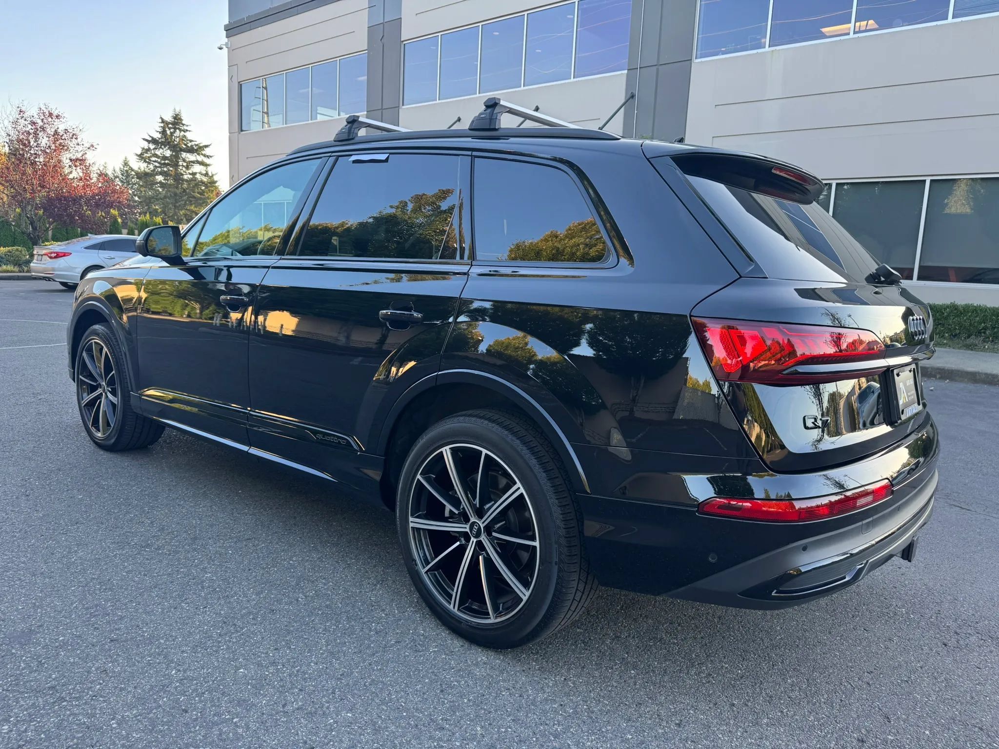 Used 2022 Audi Q7 3.0T Premium Plus w/ Premium Plus Package AWD/4WD image 7