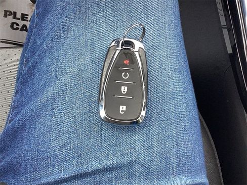 Used 2024 Chevrolet Trax LT w/ LT Convenience Package image 29