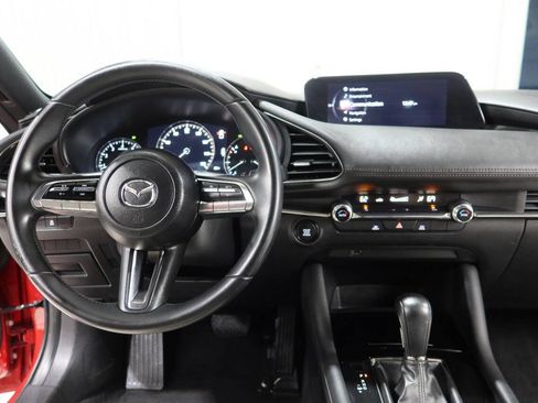 Used 2019 MAZDA MAZDA3 Hatchback FWD image 20