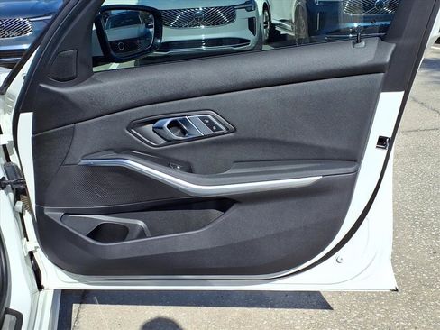 Used 2020 BMW 330i Sedan w/ Premium Package image 13