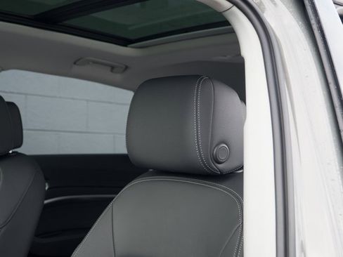 Certified 2024 Audi Q8 e-tron Premium Plus w/ Premium Plus Package image 18