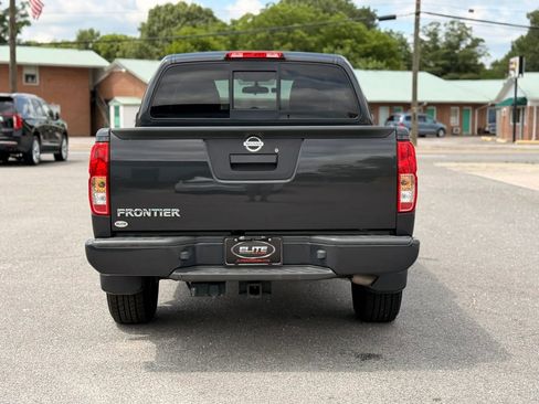 Used 2015 Nissan Frontier Desert Runner RWD image 8