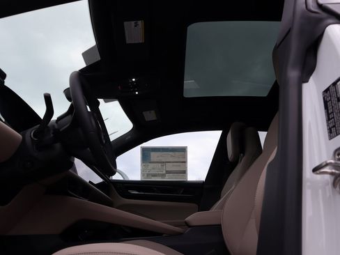 New 2025 Porsche Macan 4S Electric image 39