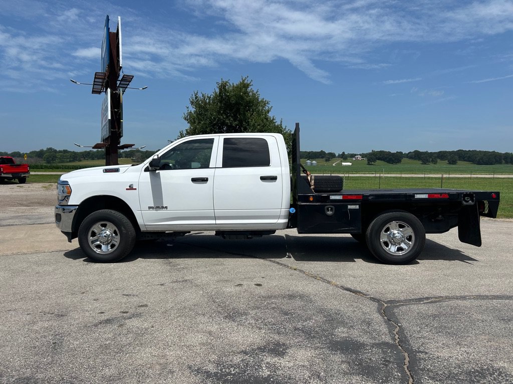 Used 2021 RAM 3500 Tradesman w/ Chrome Appearance Group RWD image 8