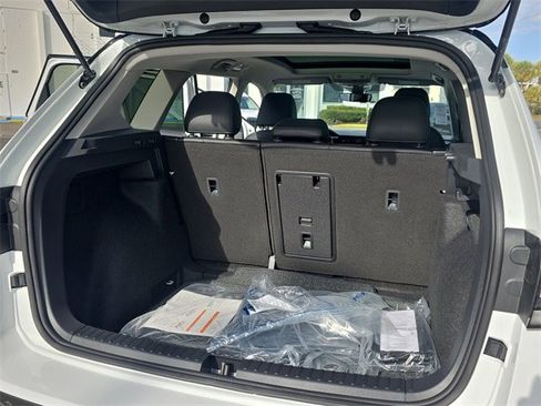 New 2026 Volkswagen Taos SE image 25