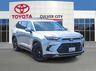 Used 2024 Toyota Grand Highlander Platinum video 1