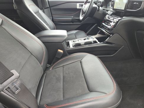 Used 2022 Ford Explorer ST-Line image 16