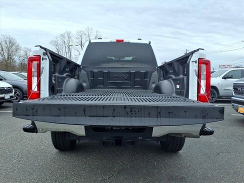 Used 2025 Ford F250 XLT w/ FX4 Off-Road Package image 18