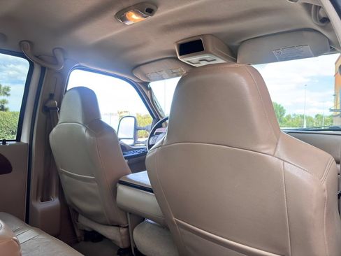 Used 2005 Ford F350 Lariat AWD/4WD image 39