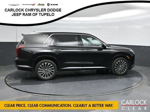 Used 2024 Hyundai Palisade Calligraphy FWD image 4