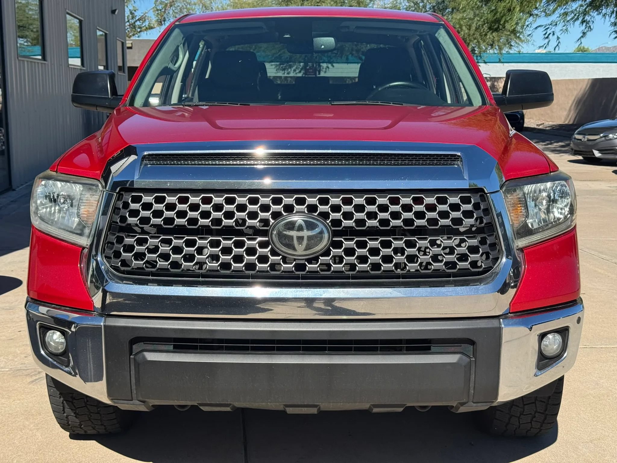 Used 2020 Toyota Tundra SR5 w/ SR5 Convenience Package RWD image 2