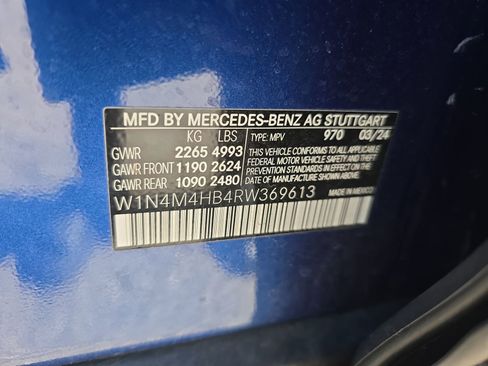Used 2024 Mercedes-Benz GLB 250 4MATIC image 39