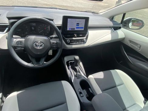 Used 2024 Toyota Corolla LE FWD image 12