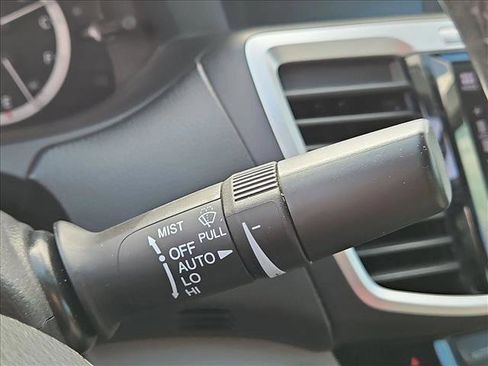 Used 2016 Honda Accord Touring image 14