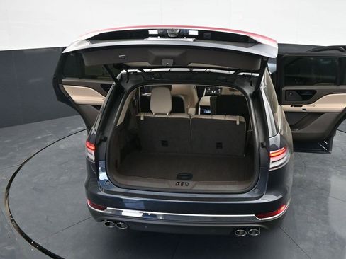 Used 2023 Lincoln Aviator Reserve w/ Equipment Group 201A AWD/4WD image 39
