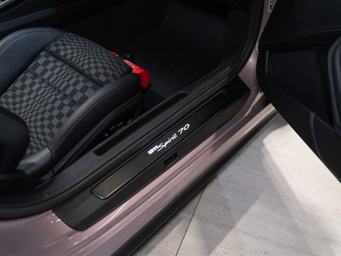 Used 2026 Porsche 911 GTS RWD image 42