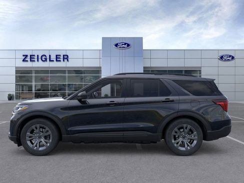 New 2026 Ford Explorer Active w/ Active Comfort Package image 3
