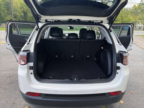 Used 2021 Jeep Compass Limited w/ Sun and Sound Group AWD/4WD image 26
