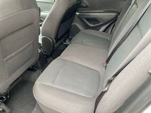 Used 2019 Chevrolet Trax LS w/ Tint and Cruise Package AWD/4WD image 19