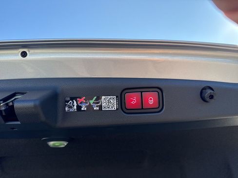 New 2026 Mercedes-Benz E 450 4MATIC Sedan image 27