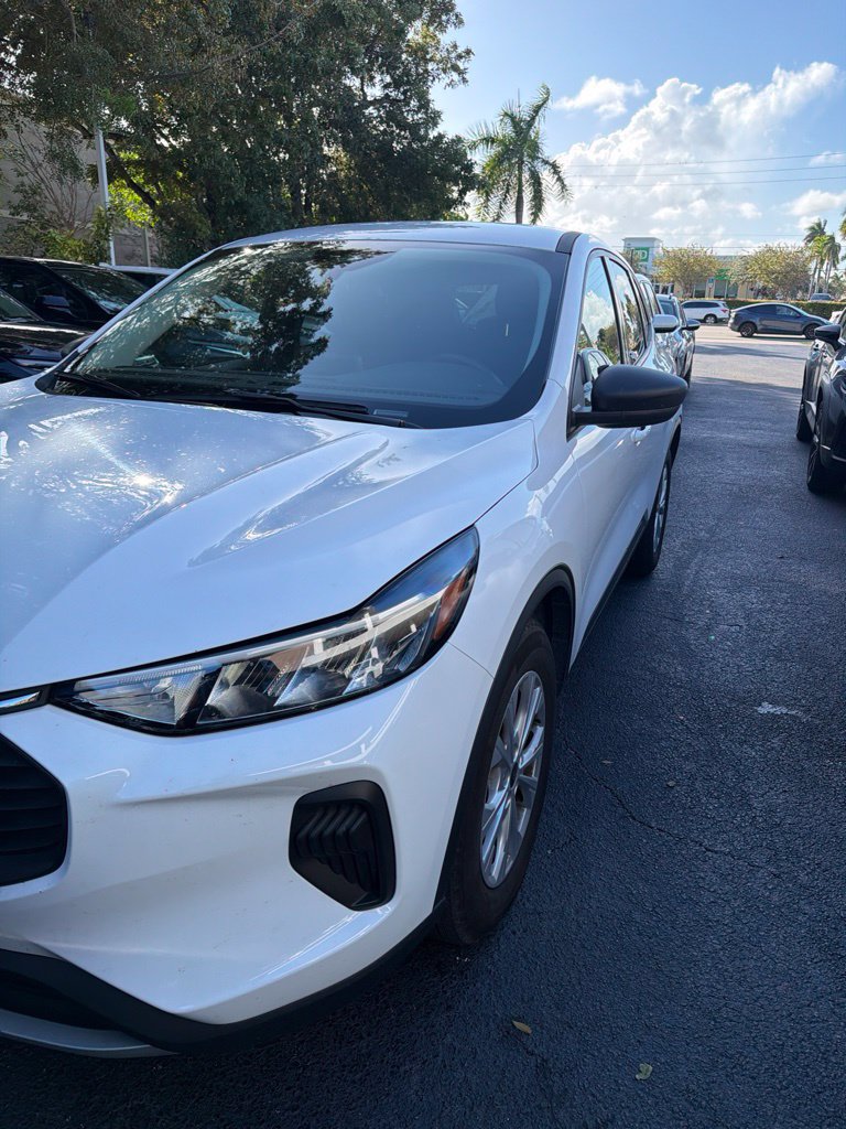 Used 2025 Ford Escape Active FWD image 1