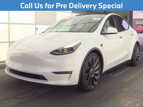 Used 2023 Tesla Model Y Performance image 1