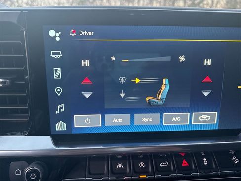 Used 2023 Chevrolet Silverado 1500 RST w/ Z71 Off-Road Package image 24