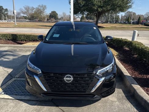 Used 2025 Nissan Sentra S image 3