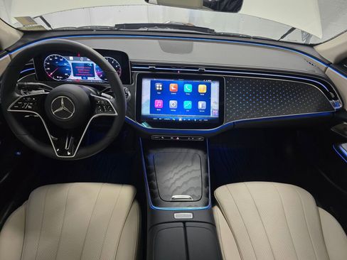 Used 2024 Mercedes-Benz E 350 4MATIC Sedan image 17