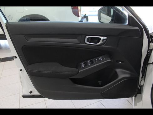Certified 2025 Honda Civic Sport image 15
