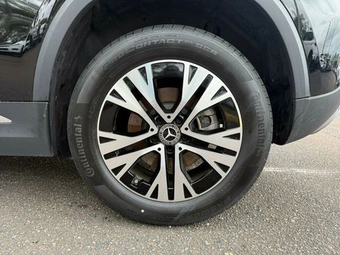 Used 2025 Mercedes-Benz GLA 250 image 9