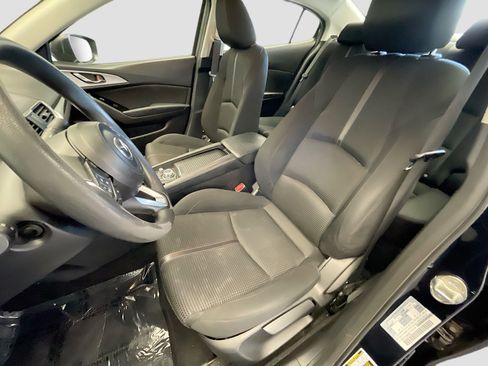 Used 2018 MAZDA MAZDA3 Sport w/ Preferred Equipment Package image 13