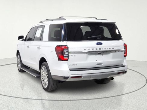 Used 2024 Ford Expedition Limited AWD/4WD image 7