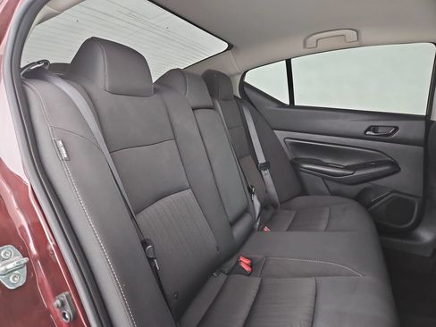 Used 2024 Nissan Altima 2.5 SV FWD image 30