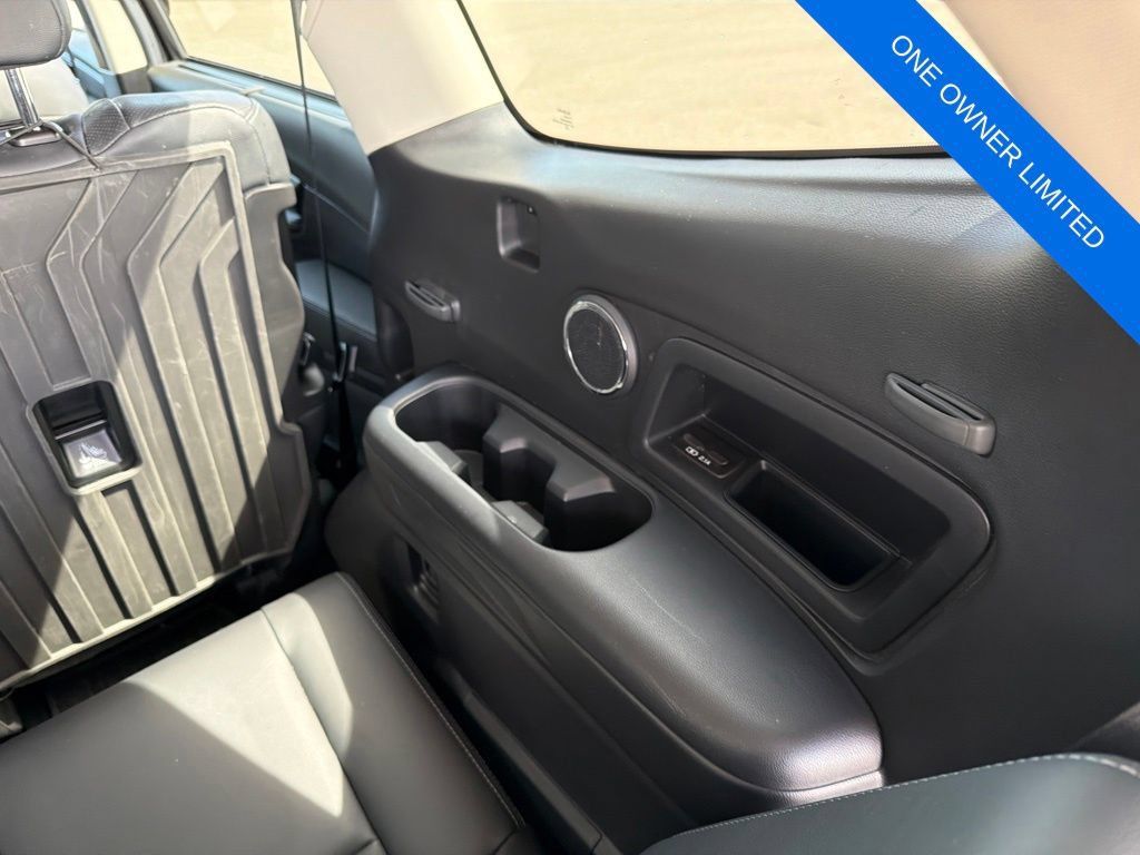 Used 2023 Subaru Ascent Limited w/ Technology Package AWD/4WD image 29