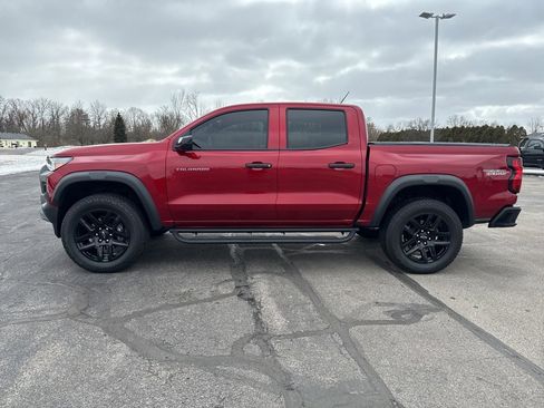 Used 2024 Chevrolet Colorado Trail Boss w/ Technology Package image 5