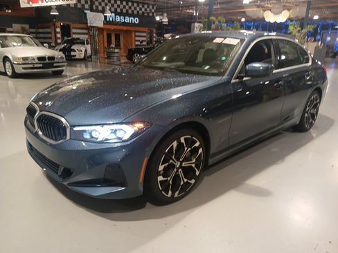 Certified 2025 BMW 330i xDrive Sedan AWD/4WD image 8