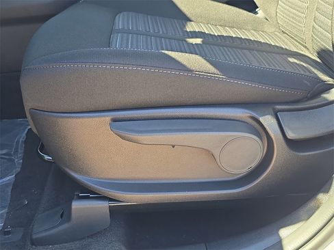 New 2026 Kia Sorento LX image 23