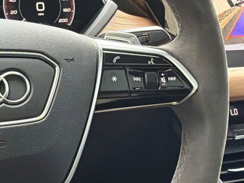 Used 2023 Audi e-tron GT Premium Plus image 25