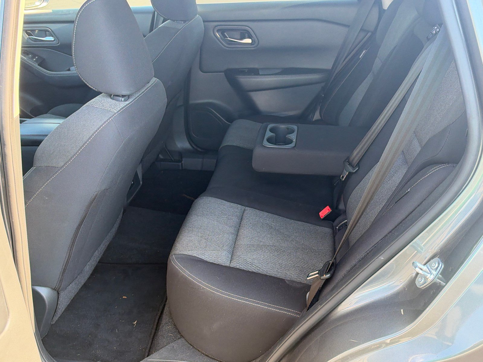 Used 2024 Nissan Rogue SV AWD/4WD image 21
